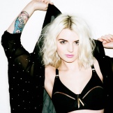 Burlesque superstar Katrina Darling wears Feel Vintage Bra